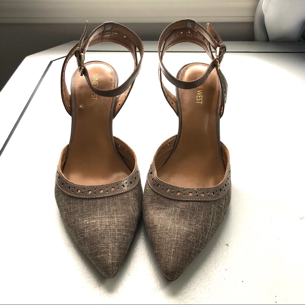 Nine West Pointed Sandals